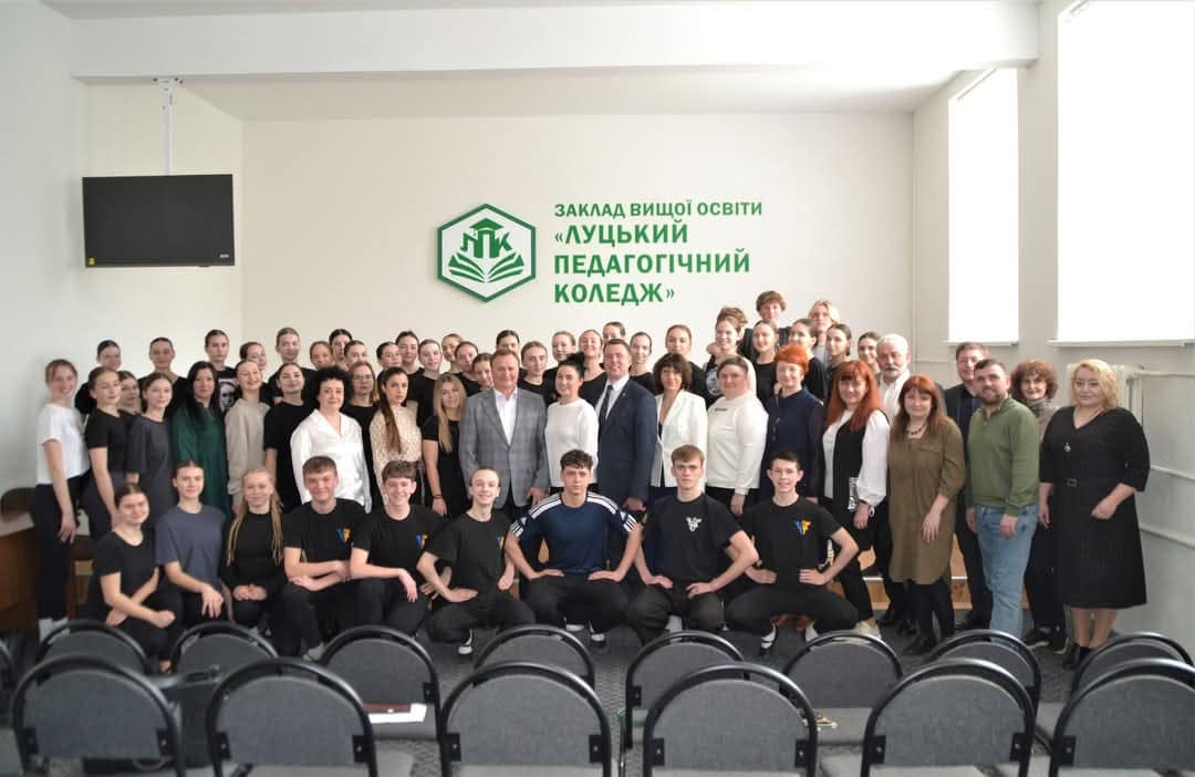 Ви зараз переглядаєте «АКАДЕМІЧНІ МАЙСТЕРКИ» ВІД ПРОФЕСІОНАЛІВ МУЗИЧНОГО ТА ХОРЕОГРАФІЧНОГО МИСТЕЦТВА