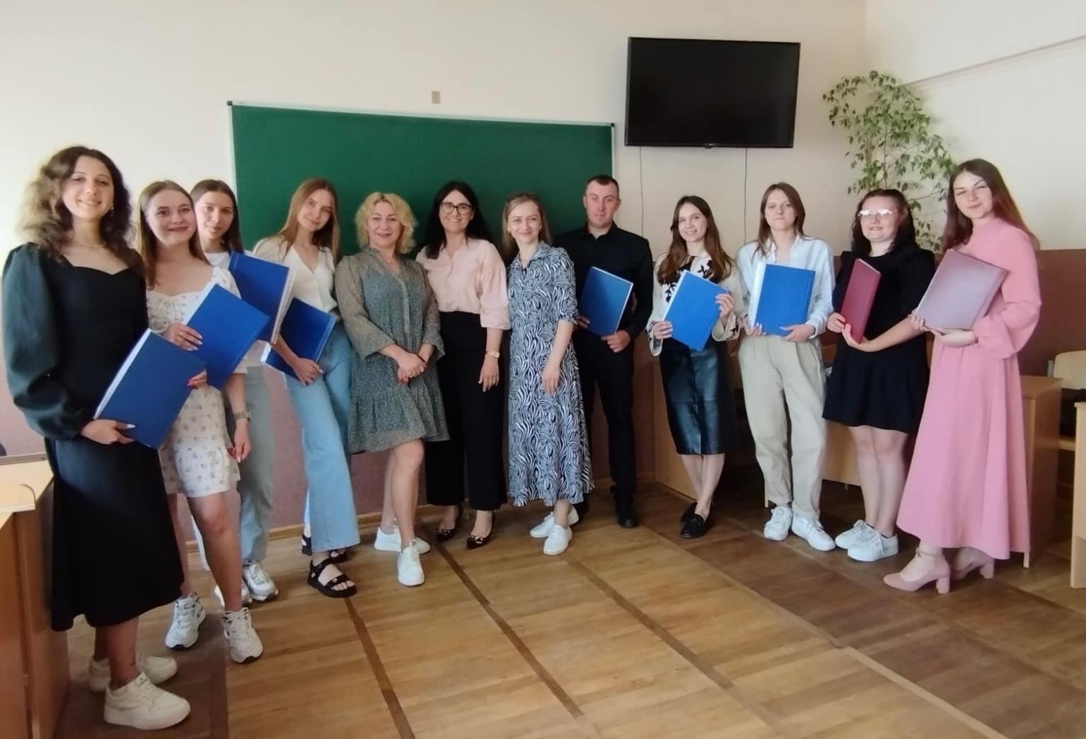 Ви зараз переглядаєте Захист наукових робіт ОПП 013 Початкова освіта з методик української, іноземної мов та українознавства