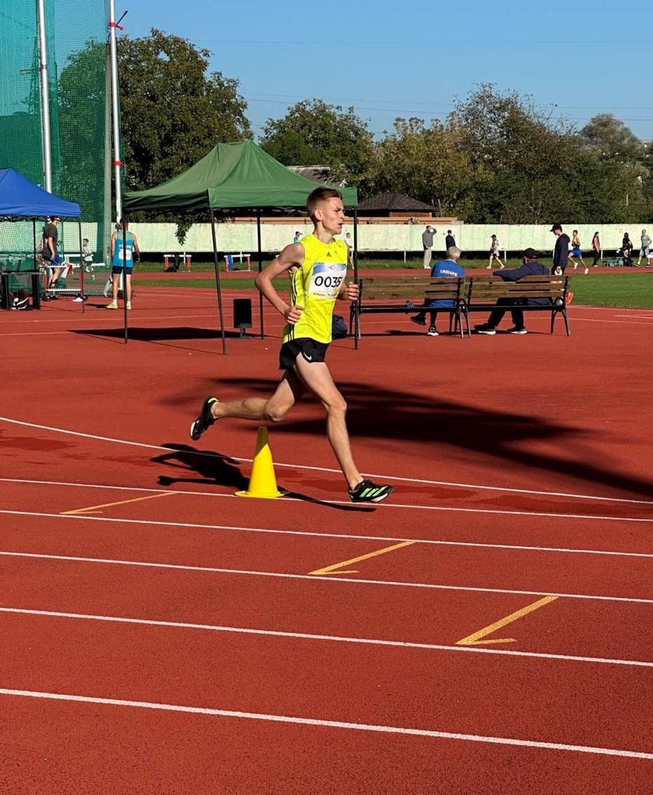 Ви зараз переглядаєте НАШ СТУДЕНТ – СРІБНИЙ ПРИЗЕР ЧЕМПІОНАТУ УКРАЇНИ З ЛЕГКОЇ АТЛЕТИКИ